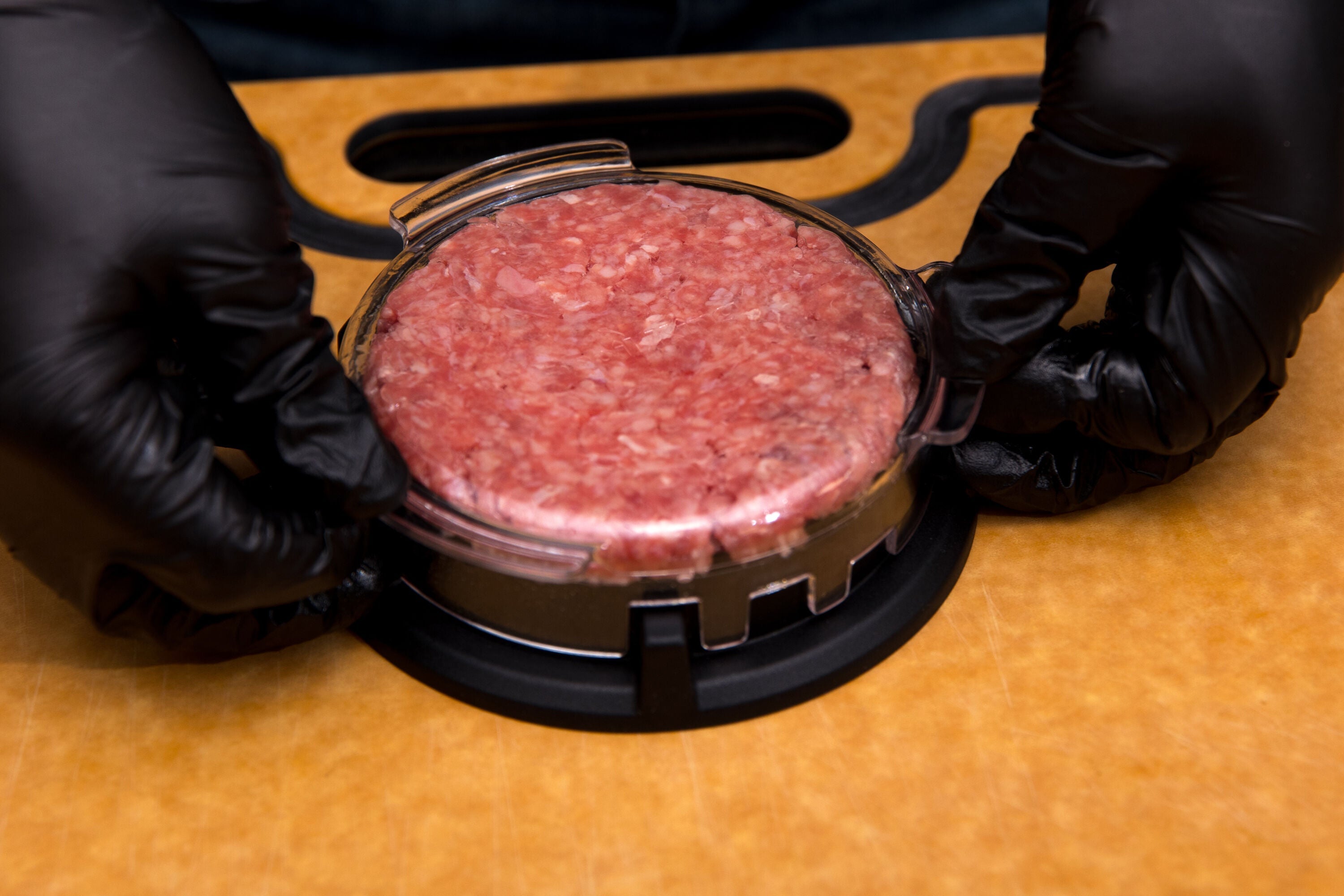 broil-king-deluxe-burger-press-pressa-per-hamburger-2-pezzi-per-patties-da-113-1 image 4