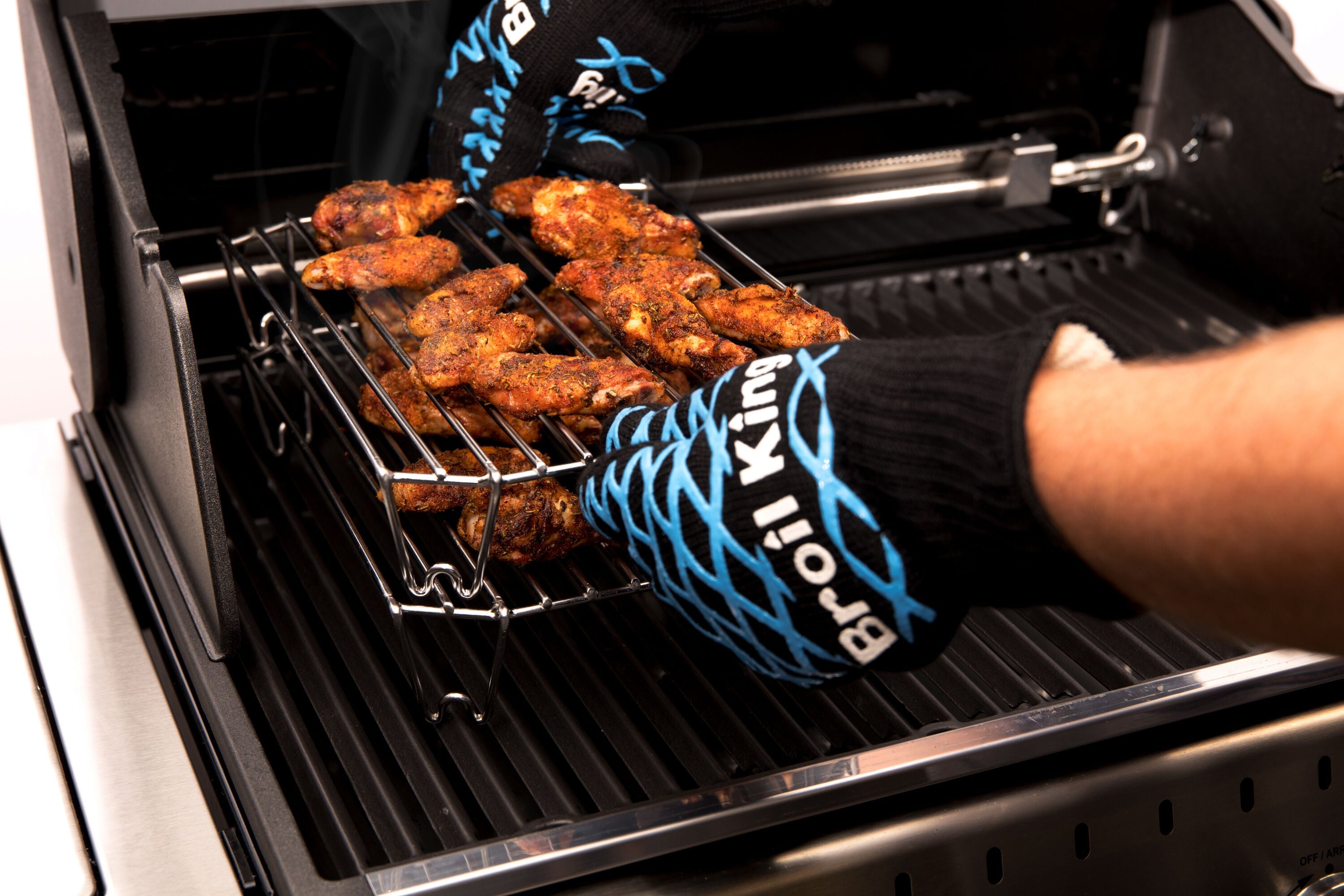 broil-king-guanto-da-grigliata-in-aramide-con-presa-in-silicone-e-polsino-lungo image 3