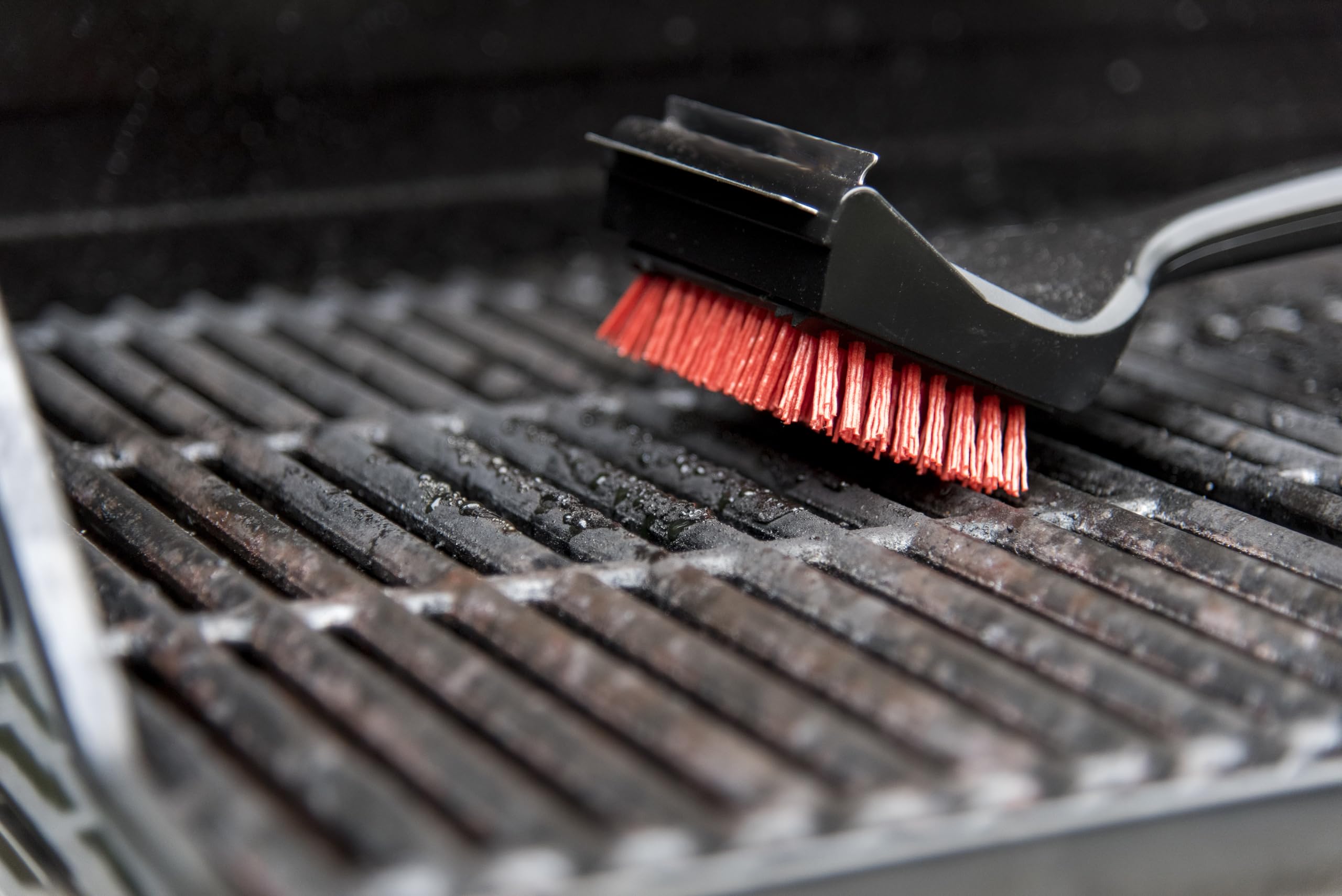 char-broil-140-533-spazzola-per-pulire-a-freddo-e-raschietto-2-in-1-per-barbecue image 4