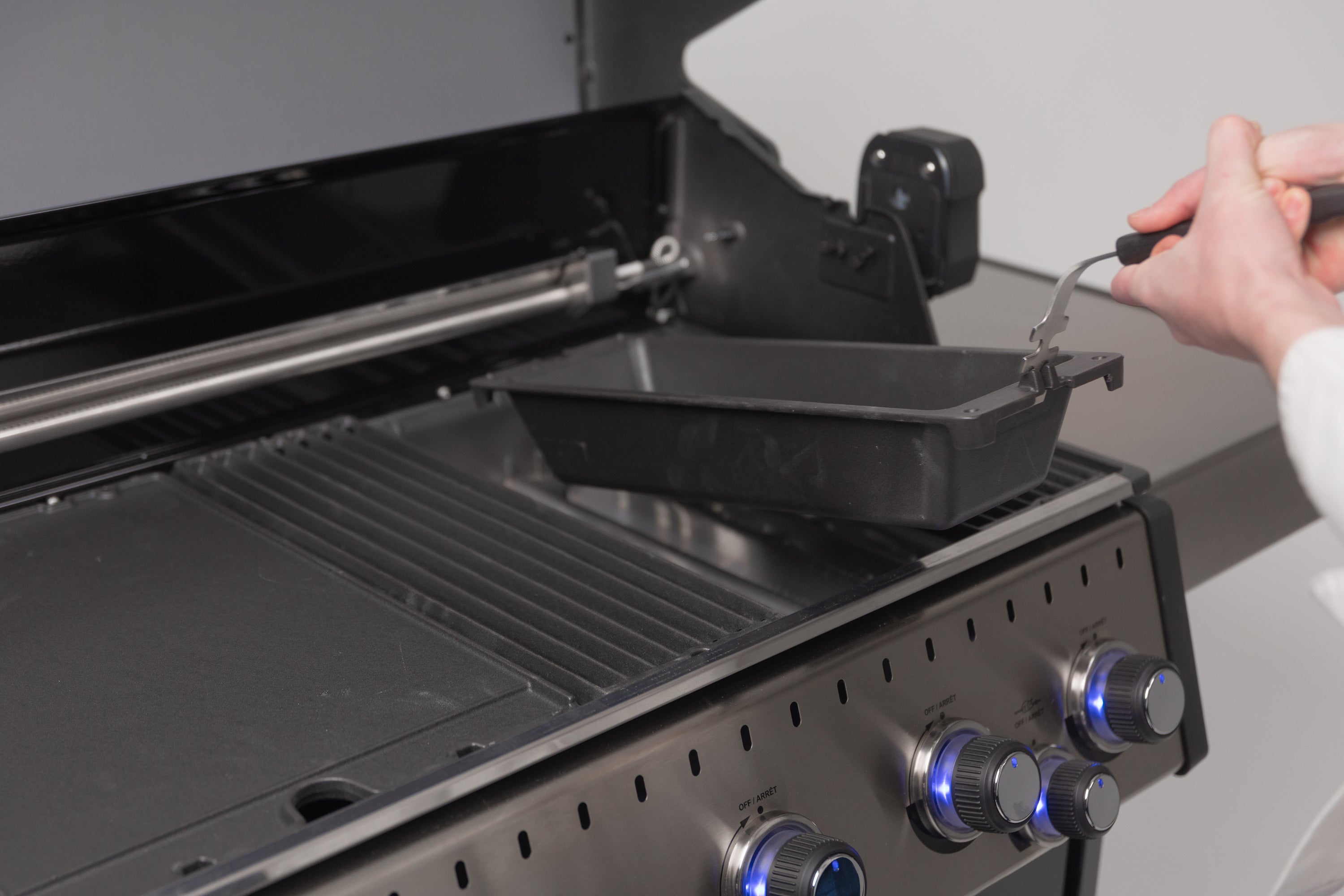 broil-king-cast-wok-baron-sovereign-wok-in-ghisa-pesante-per-grill-a-gas-baron-c image 3