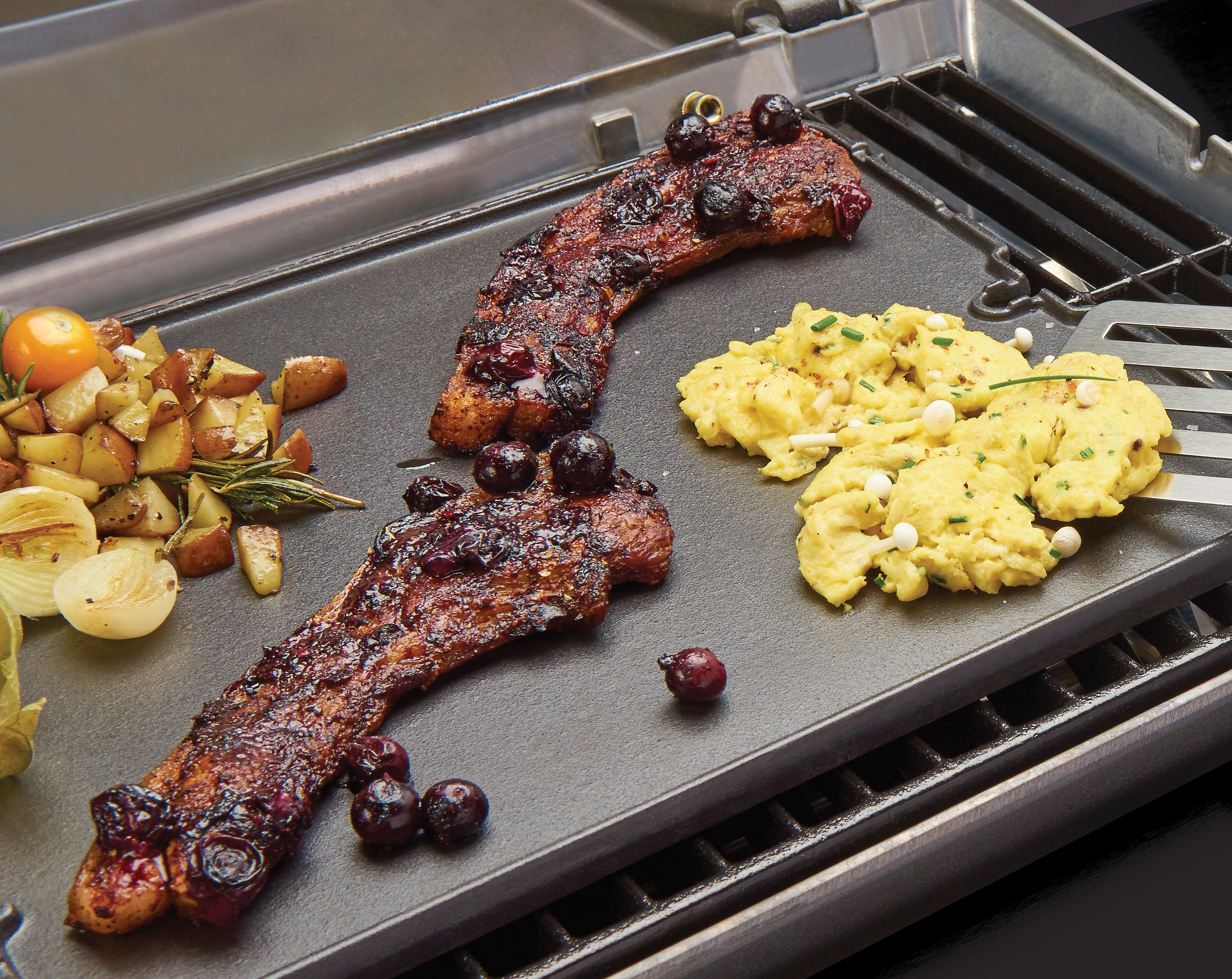 broil-king-exact-fit-griddle-porta-chef-320-gem-piastra-in-ghisa-reversibile-33- image 3