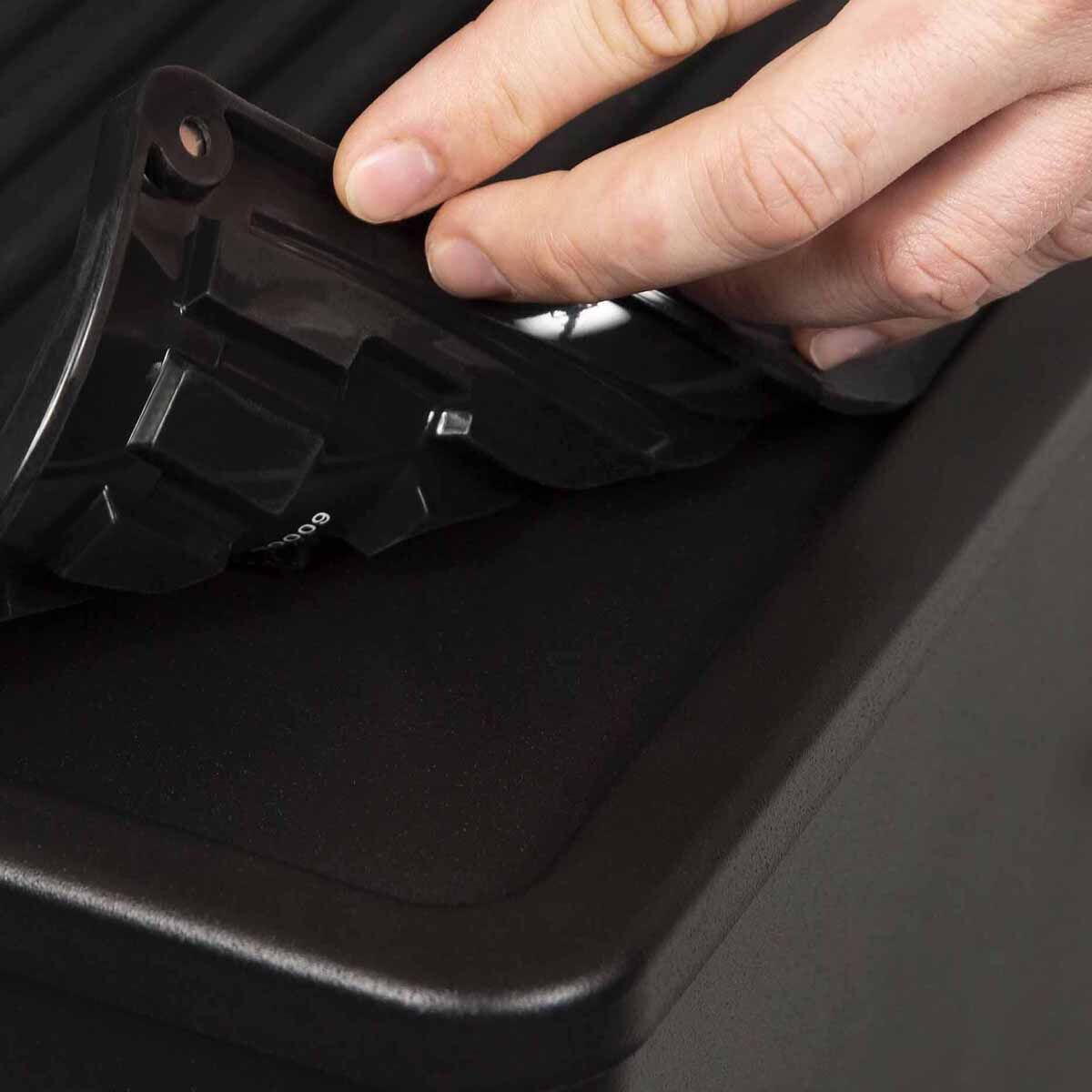 broil-king-crown-magnetic-silicone-side-shelf-grill-mat-tappetino-magnetico-in-s image 4