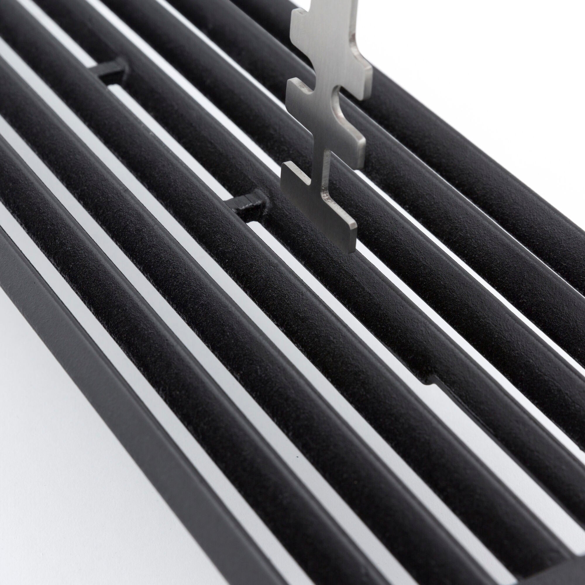broil-king-grid-lifter-solleva-griglie-universale-per-griglie-in-ghisa-e-acciaio image 7