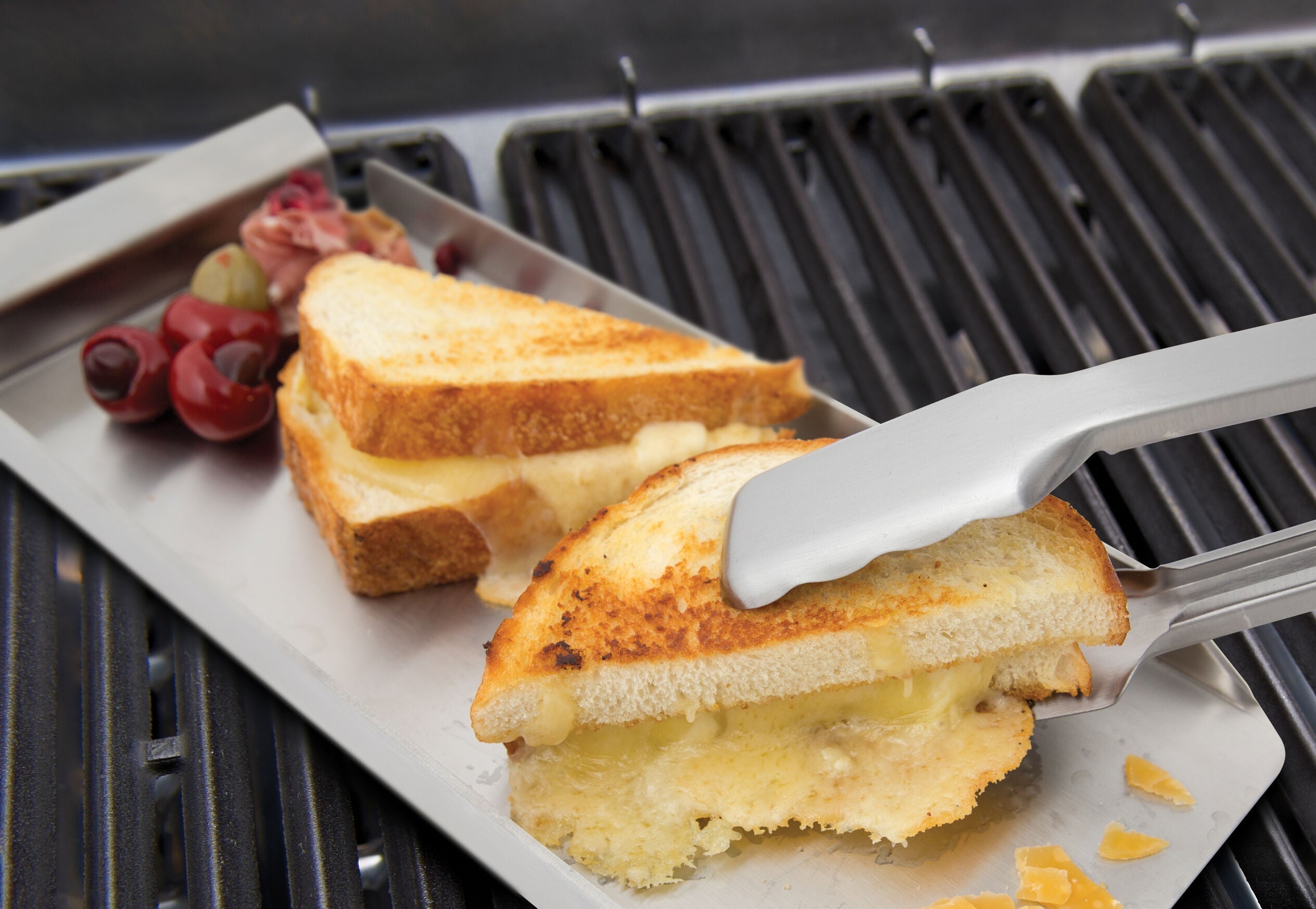 broil-king-baron-tong-pinza-per-grill-in-acciaio-inox-con-bloccaggio-e-gancio-ap image 3
