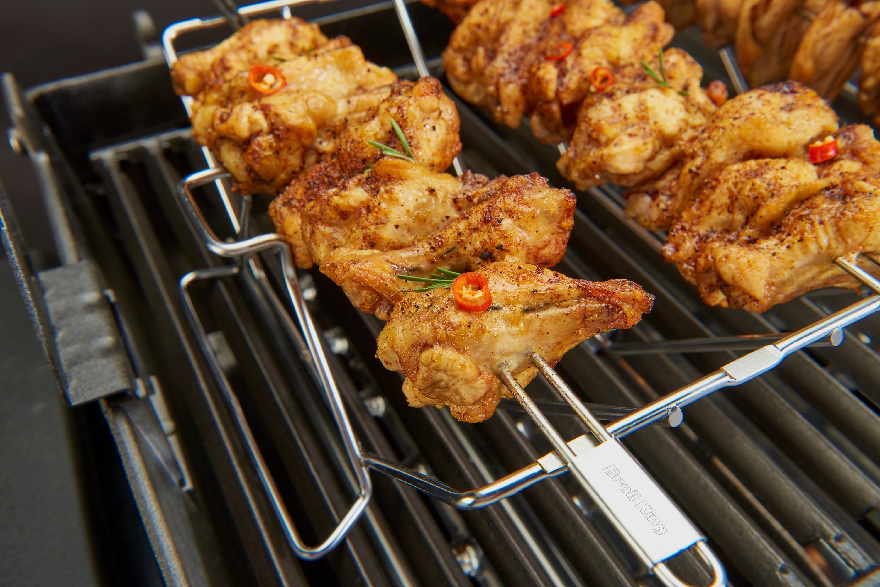 broil-king-multi-rack-skewer-kit-set-3-in-1-per-arrosti-costine-e-spiedini-in-ac image 5