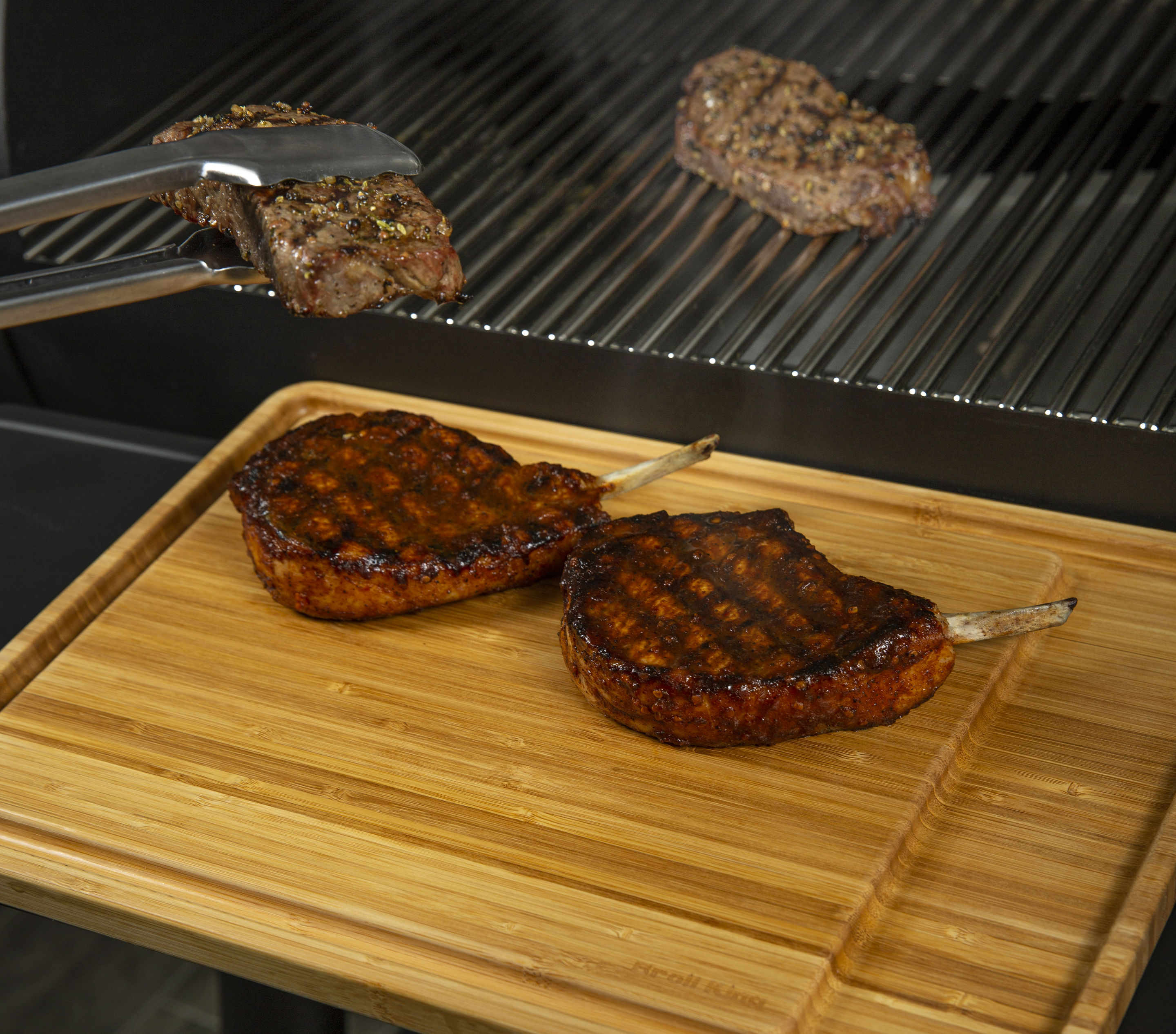 broil-king-imperial-bamboo-cutting-serving-board-tagliere-in-bamb-da-taglio-e-se image 2