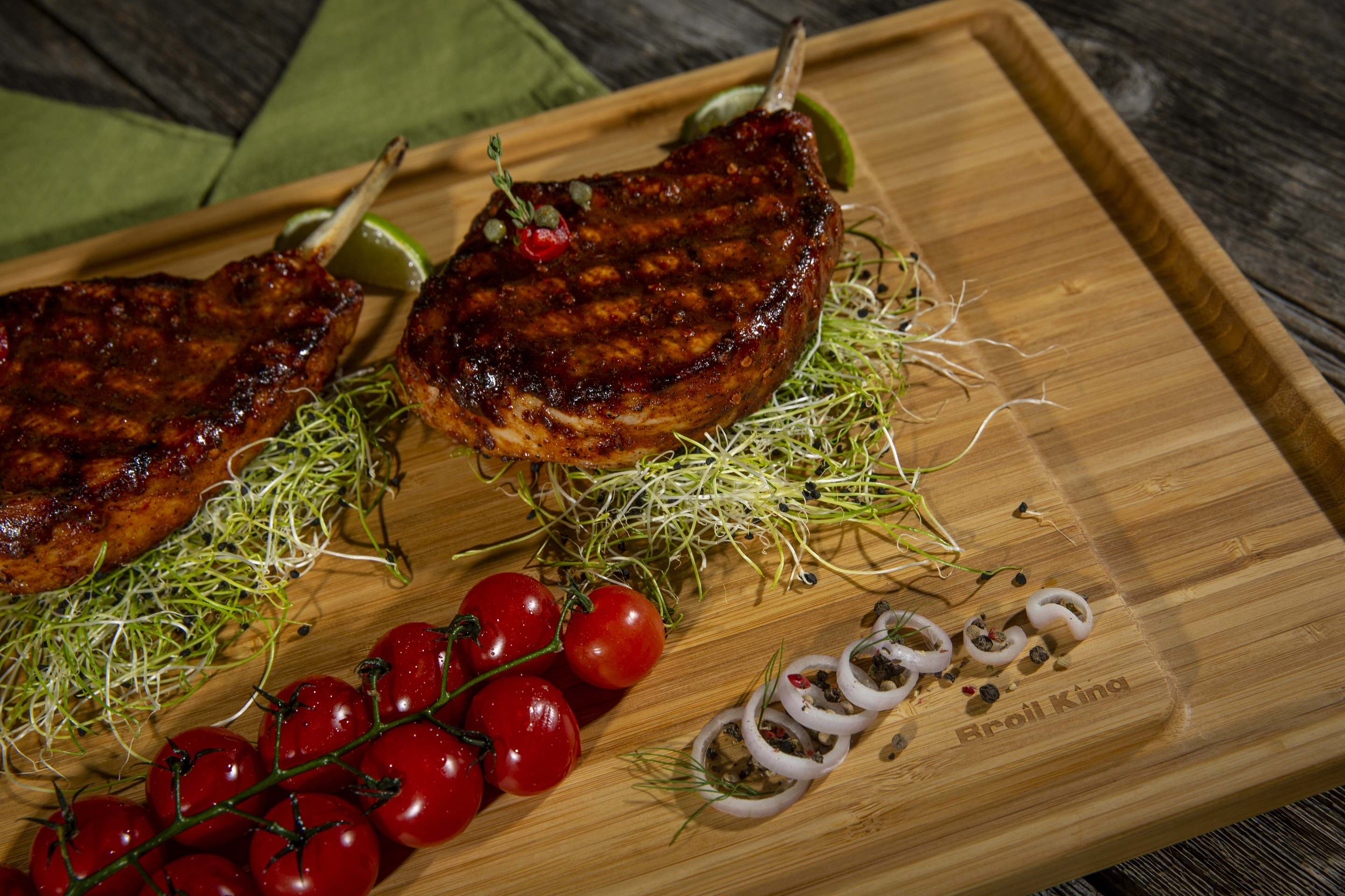 broil-king-imperial-bamboo-cutting-serving-board-tagliere-in-bamb-da-taglio-e-se image 3