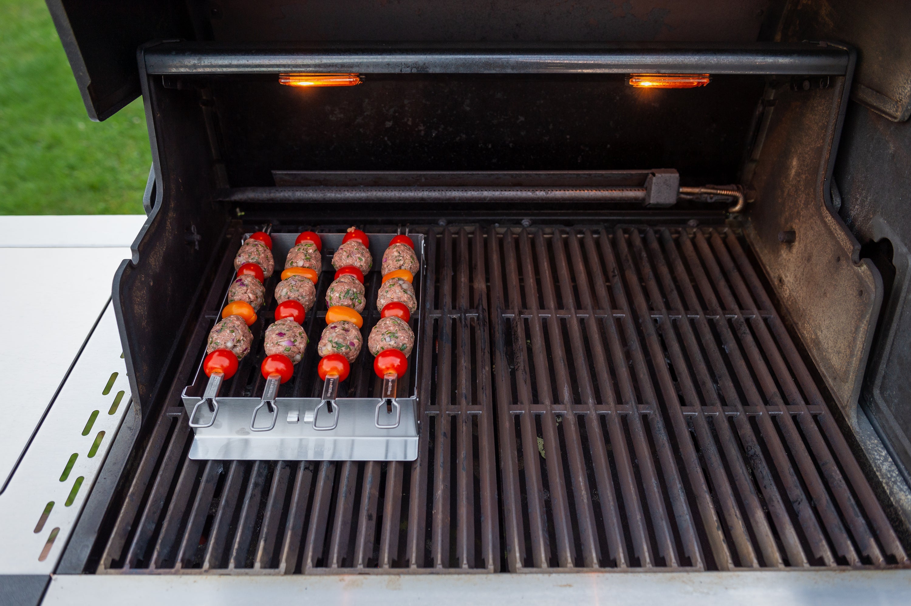 broil-king-narrow-kebab-rack-porta-spiedini-compatto-in-acciaio-inox-con-4-spied image 5