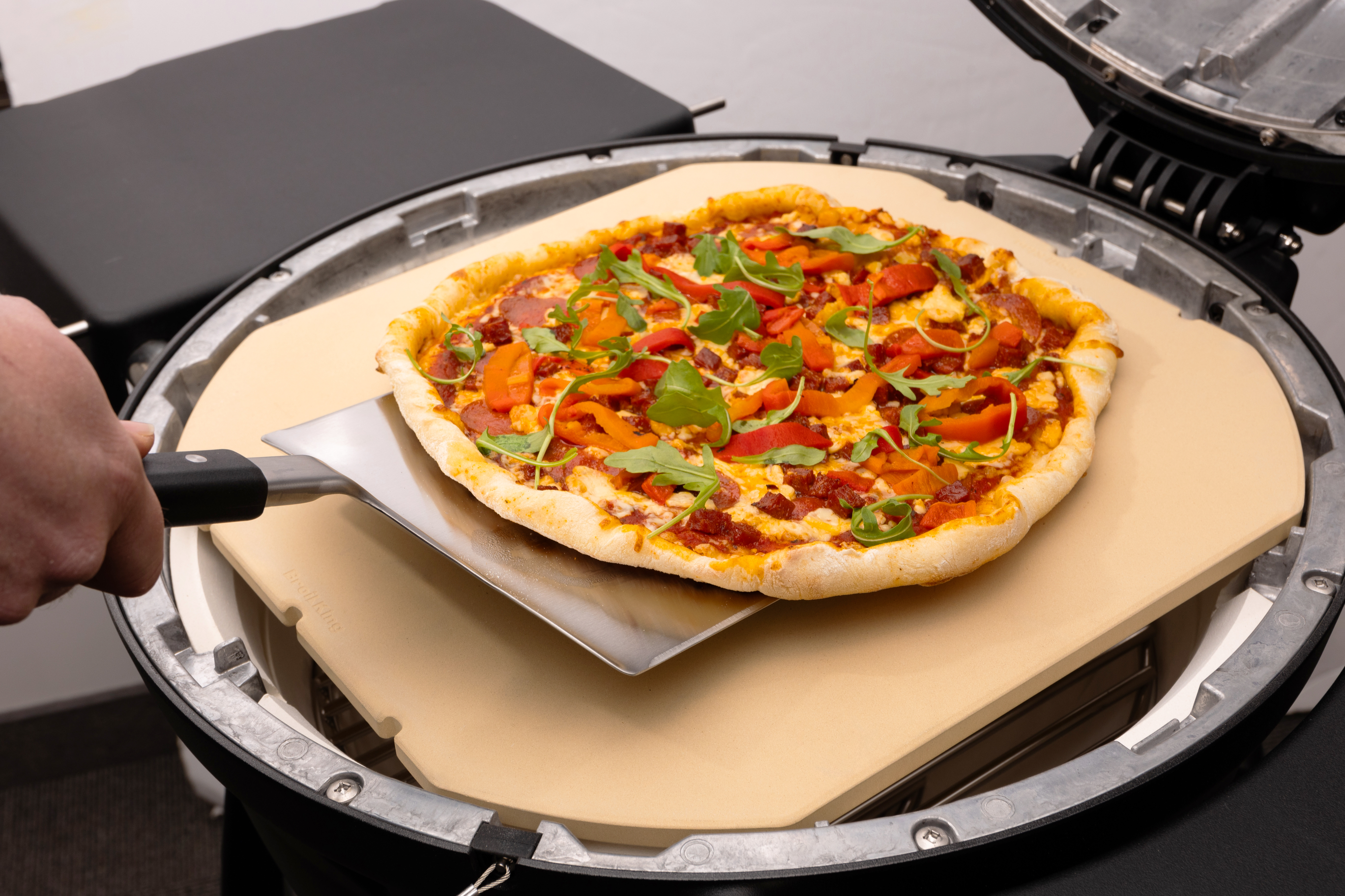 broil-king-baron-crown-keg-pizza-stone-pietra-per-pizza-rettangolare-exact-fit-r image 4